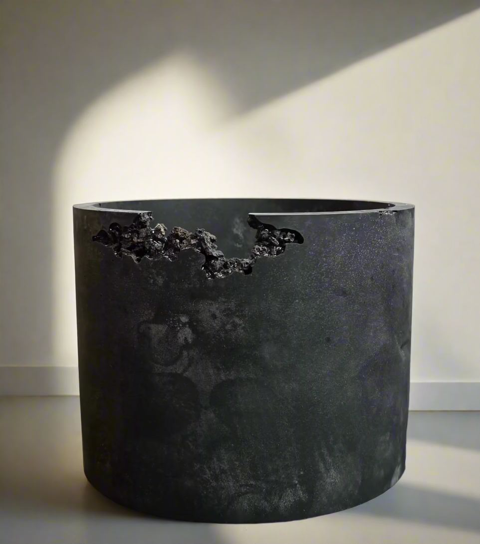 6" Lacuna Charcoal Mortar Planter
